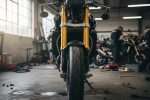 Fourche inversée moto : définition, avantages et inconvénients